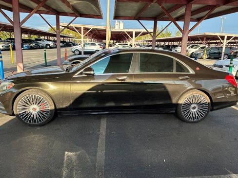 Used 2015 Mercedes-Benz S 550 Sedan image 3