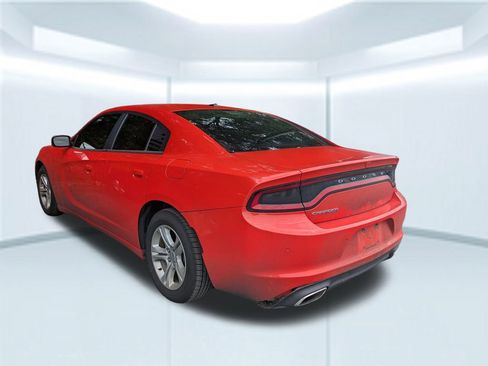 Used 2020 Dodge Charger SXT w/ Leather Interior Group image 2