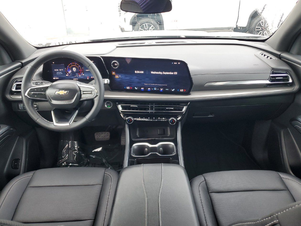 Used 2026 Chevrolet Traverse LT FWD image 10