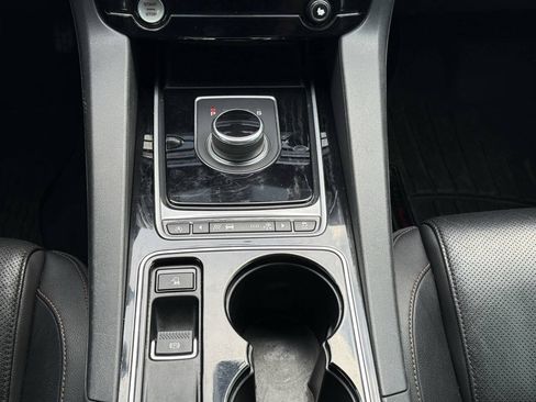Used 2017 Jaguar F-PACE Prestige AWD/4WD image 19