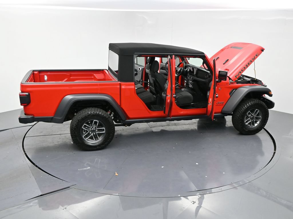 Used 2024 Jeep Gladiator Mojave AWD/4WD image 32
