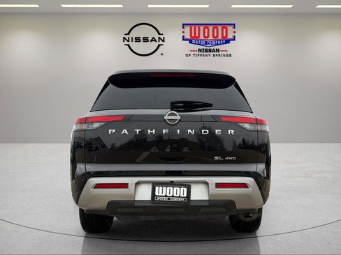 Certified 2025 Nissan Pathfinder SL AWD/4WD image 3