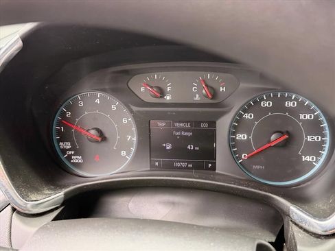 Used 2023 Chevrolet Equinox LS AWD/4WD image 23
