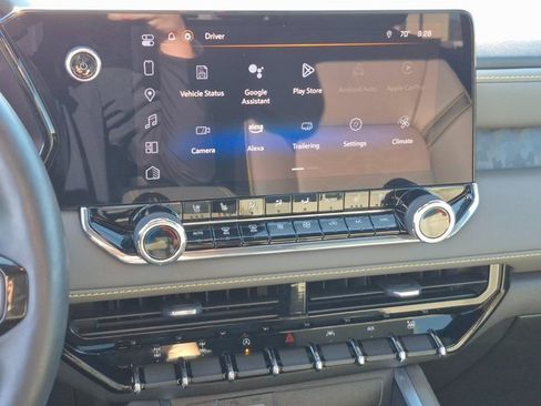 Used 2024 Chevrolet Colorado ZR2 w/ ZR2 Convenience Package III image 15