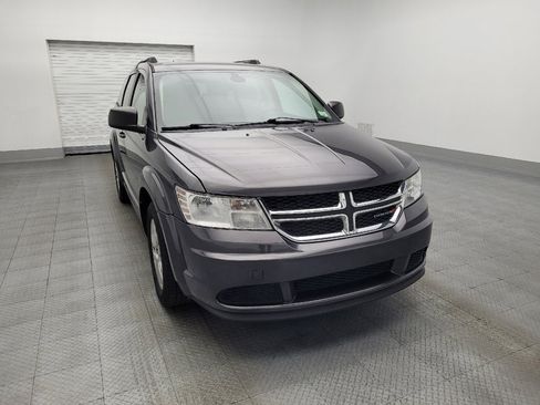 Used 2019 Dodge Journey SE image 14