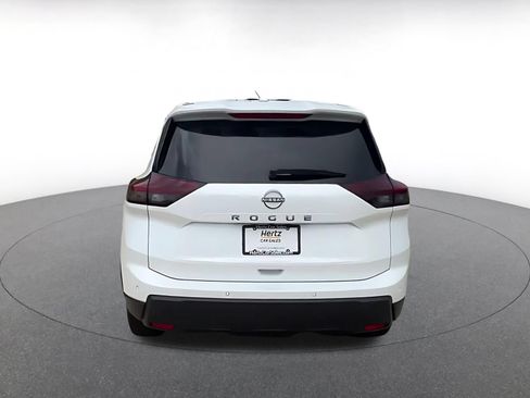Used 2026 Nissan Rogue SV FWD image 12