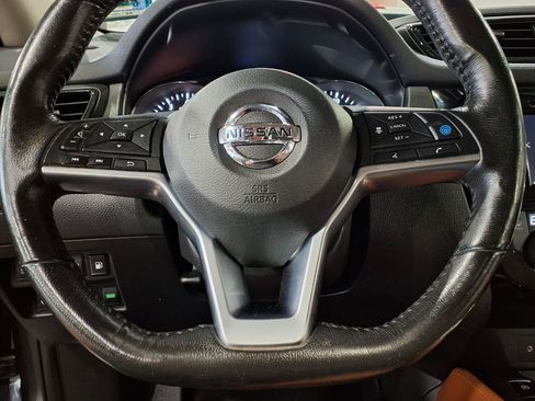 Used 2018 Nissan Rogue SL w/ Premium Package AWD/4WD image 13