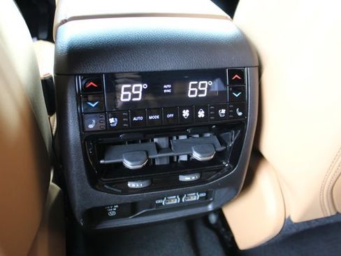Used 2023 Jeep Grand Cherokee L Summit AWD/4WD image 37