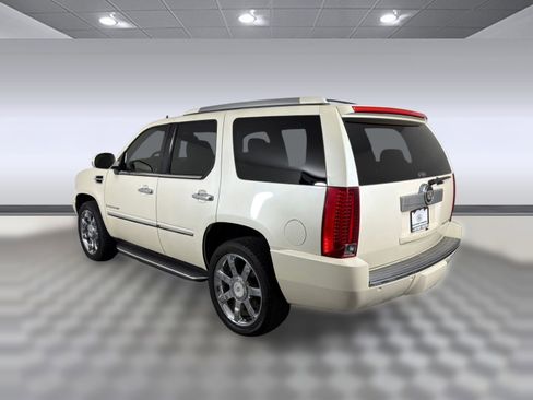 Used 2008 Cadillac Escalade 2WD image 3