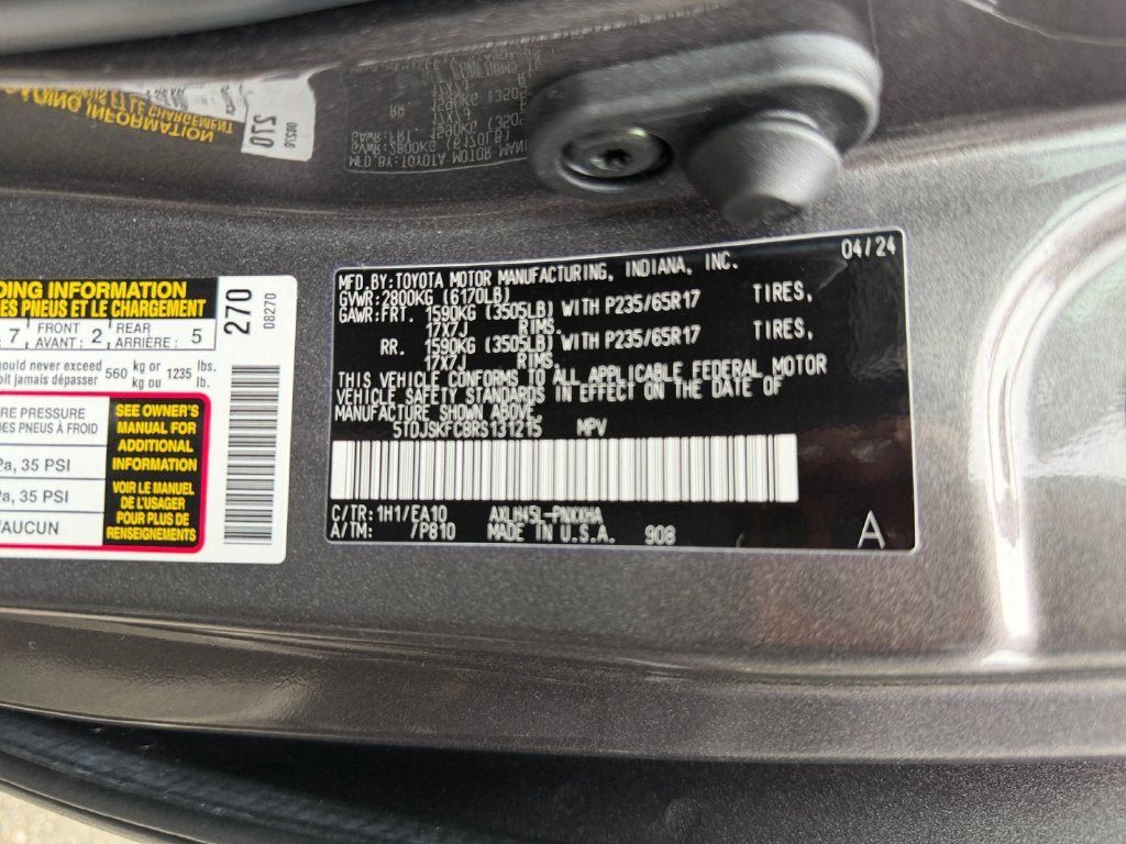 Used 2024 Toyota Sienna XLE w/ XLE Plus Package AWD/4WD image 37