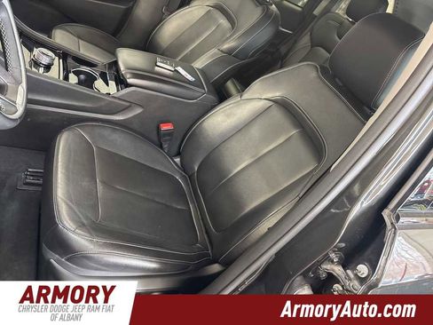 Used 2023 Jeep Grand Cherokee Limited image 6