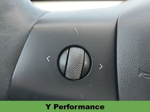 Used 2022 Tesla Model Y Performance AWD/4WD image 30