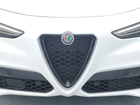 Used 2021 Alfa Romeo Stelvio Sprint w/ Nero Edizione RWD image 9
