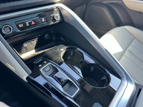 New 2025 Audi Q5 Premium image 27