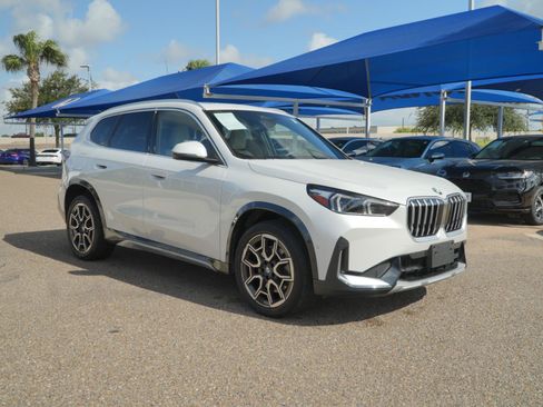 Used 2025 BMW X1 xDrive28i w/ Convenience Package AWD/4WD image 3