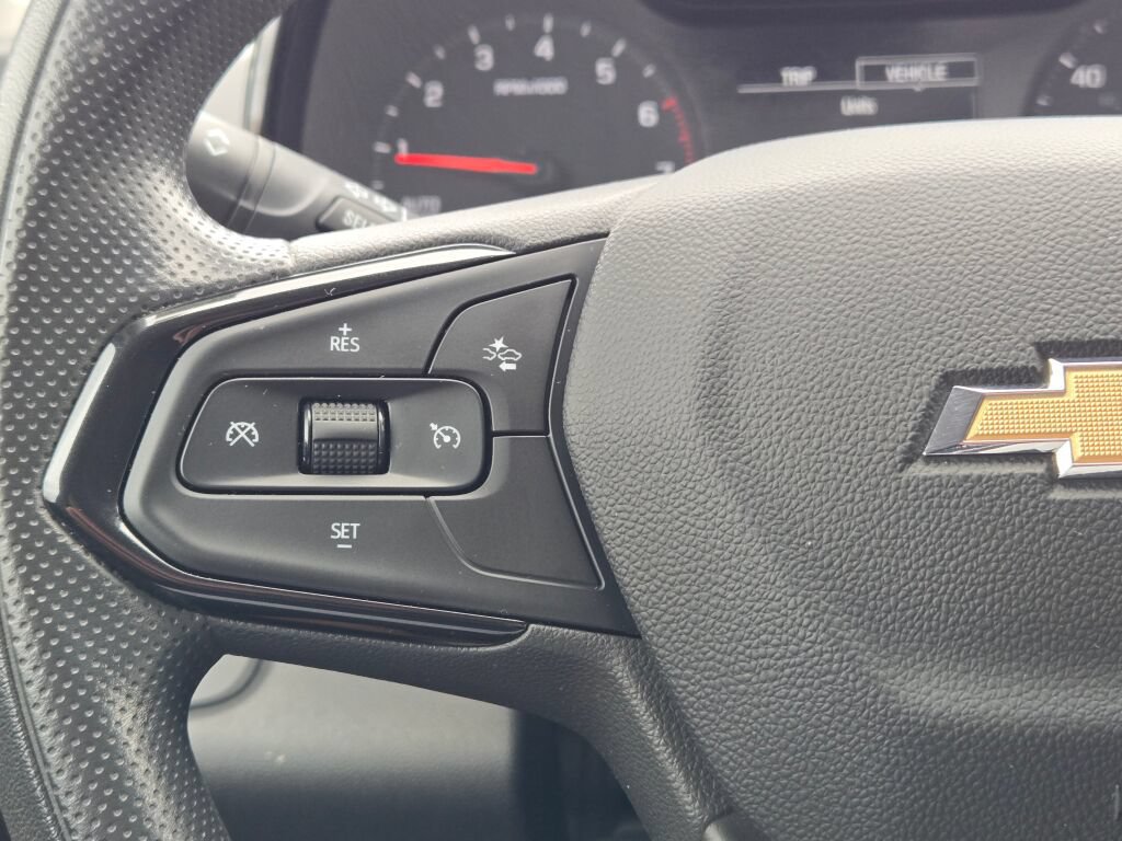 Used 2024 Chevrolet Trax LS w/ LS Convenience Package FWD image 32