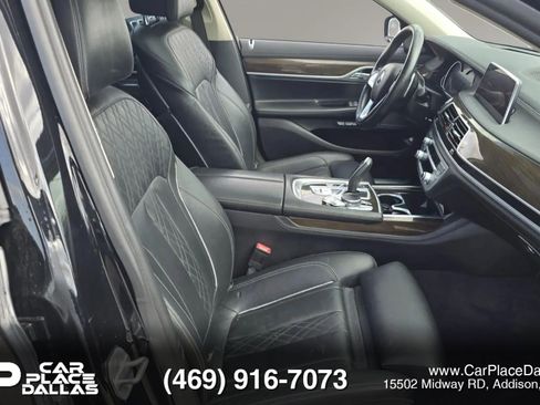Used 2018 BMW 750i RWD image 11