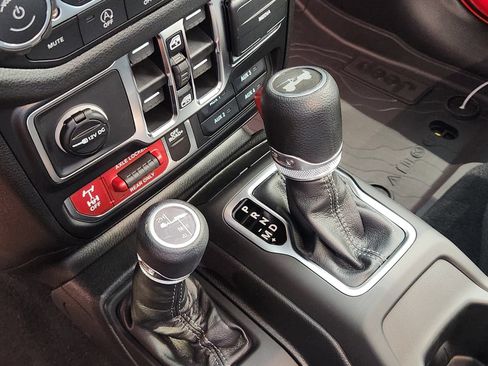 New 2026 Jeep Wrangler Unlimited Sport AWD/4WD image 15
