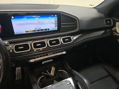 Used 2022 Mercedes-Benz GLS 450 4MATIC w/ AMG Line Exterior image 10