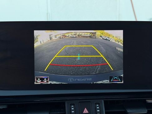 Certified 2022 Lexus ES 300h w/ Premium Package image 15