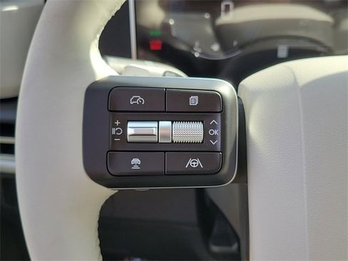 New 2026 Hyundai Santa Fe SE image 5