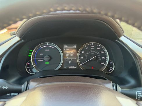 Used 2018 Lexus RX 450h AWD w/ Premium Package image 17