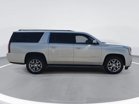 Used 2015 GMC Yukon XL SLT w/ Open Road Package image 4