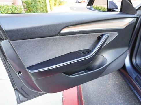 Used 2022 Tesla Model 3 Long Range image 24