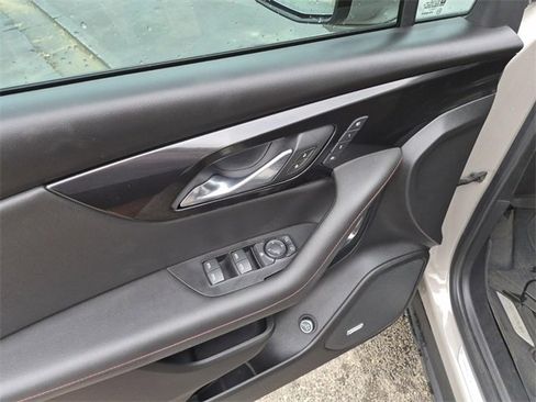 Used 2021 Chevrolet Blazer RS w/ Enhanced Convenience Package image 23