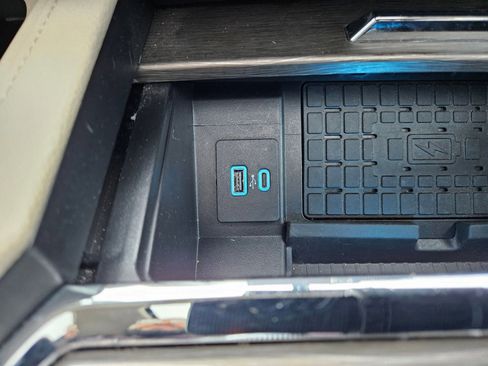 Used 2024 Ford Expedition Max Limited image 18