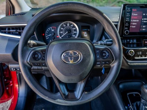 Used 2020 Toyota Corolla LE image 15