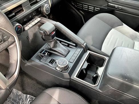 Used 2025 Toyota Tacoma TRD Off-Road AWD/4WD image 16