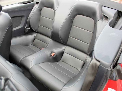 Used 2020 Ford Mustang Premium RWD image 32