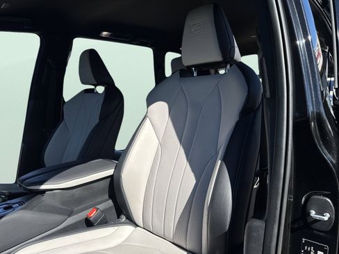 Used 2024 Lexus TX 500h AWD w/ Technology Package image 3