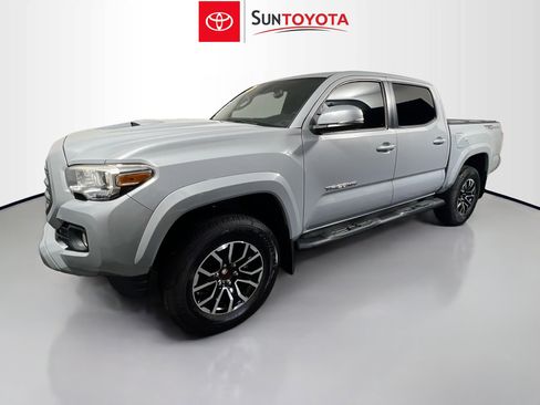 Used 2020 Toyota Tacoma TRD Sport w/ Technology Package RWD image 9