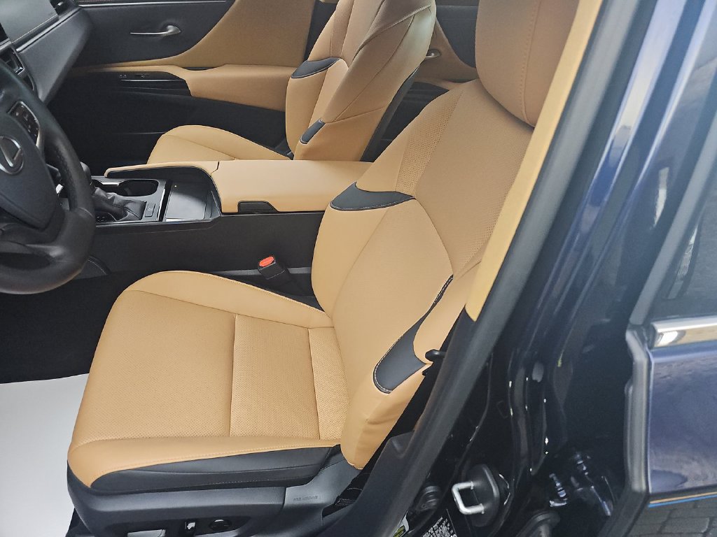 Used 2024 Lexus ES 350 w/ Premium Package FWD image 5