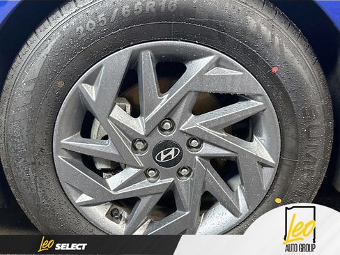Used 2024 Hyundai Elantra SEL FWD image 28