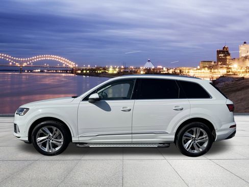 Used 2021 Audi Q7 2.0T Premium Plus w/ Executive Package image 2