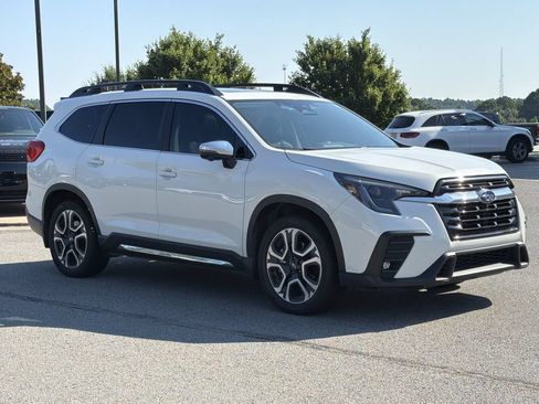Used 2023 Subaru Ascent Limited w/ Technology Package AWD/4WD image 4