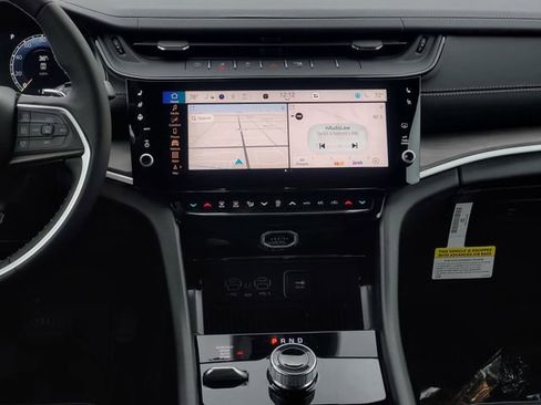 New 2026 Jeep Grand Cherokee Limited image 17