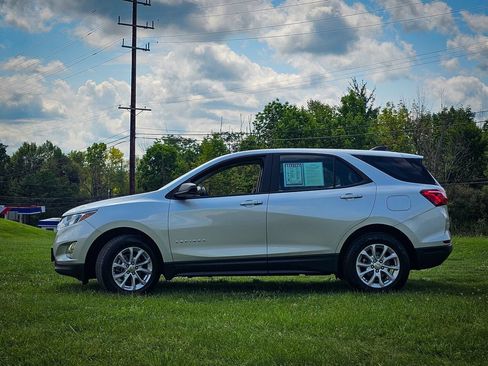 Used 2020 Chevrolet Equinox LS FWD image 6