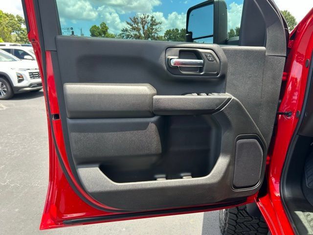 New 2025 Chevrolet Silverado 2500 Custom w/ Custom Value Package AWD/4WD image 9