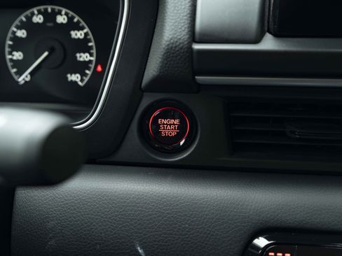 Used 2025 Honda Pilot EX-L image 26