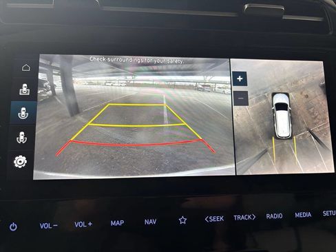 Used 2022 Hyundai Tucson Limited image 16