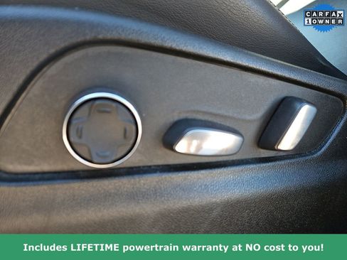 Used 2024 Cadillac XT4 Premium Luxury image 14