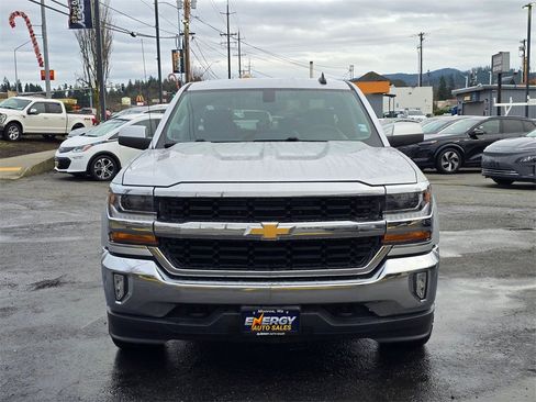 Used 2018 Chevrolet Silverado 1500 LT w/ LT Eassist Package image 2