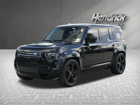 Used 2025 Land Rover Defender 110 V8 AWD/4WD image 5