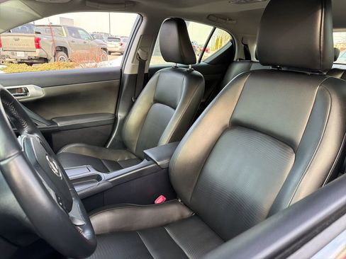 Used 2012 Lexus CT 200h image 8