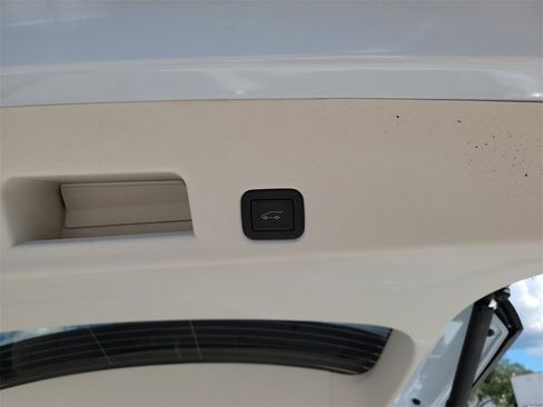 New 2026 Buick Enclave Avenir w/ Super Cruise Package image 7