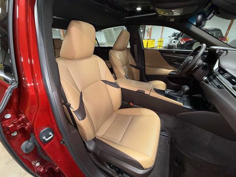 Used 2021 Lexus ES 250 w/ Premium Package AWD/4WD image 16
